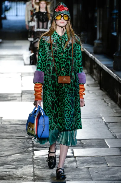 Look 56